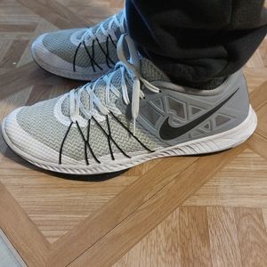 Nike Zoom Train Incredibly fast 844803-100 Running Shoes Men’s Size 11.5